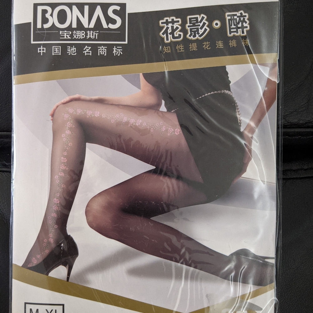New Black tights with flowers pattern